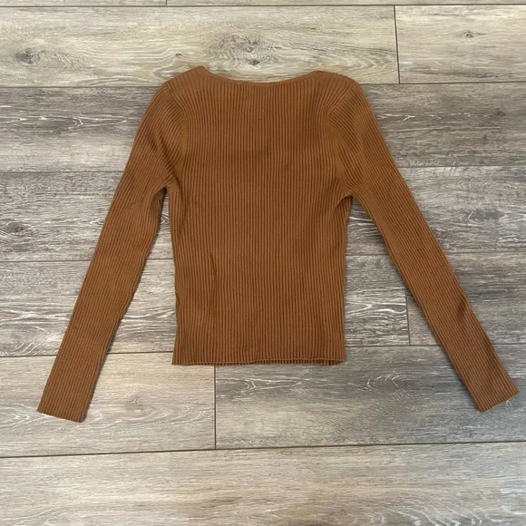 Old Navy Fitted Rib-Knit Sweater - Picture 5 of 6